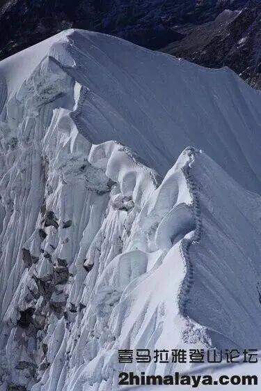罗斯登山者首攀海拔8163米峰鲜少有人尝试西南壁的替换线路开元棋牌试玩尼泊尔]2025年年度十大探险活动2 - 俄(图8)