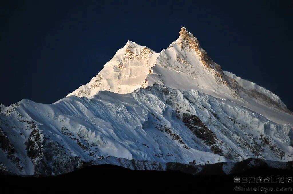 罗斯登山者首攀海拔8163米峰鲜少有人尝试西南壁的替换线路开元棋牌试玩尼泊尔]2025年年度十大探险活动2 - 俄(图24)