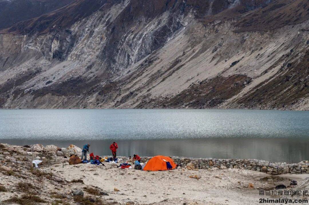 罗斯登山者首攀海拔8163米峰鲜少有人尝试西南壁的替换线路开元棋牌试玩尼泊尔]2025年年度十大探险活动2 - 俄(图25)