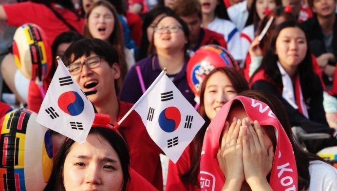 水深火热”而中国的幸福指数却高居全球之首开元棋牌app众多发达国家民众正身陷“(图7)